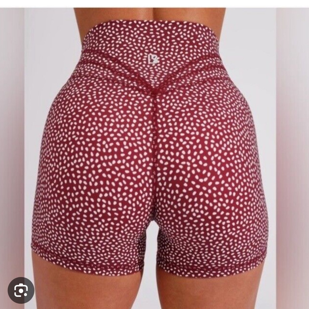 Buffbunny legacy vineyard bossy shorts. Size M